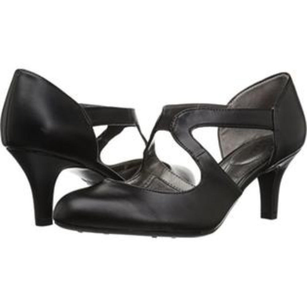 Size 8M Black  "Parker" Shoe By Life Stride
